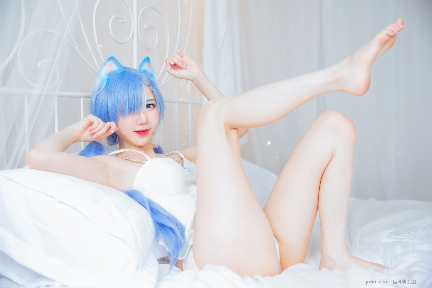 em allyDorasnow [Coser ΰ͸ ] White Kitty/49P P.1 